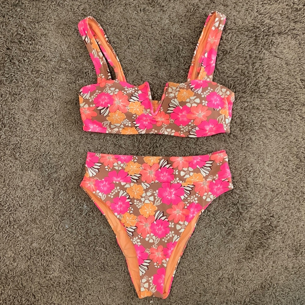 Aerie cheeky bikini size medium never worn